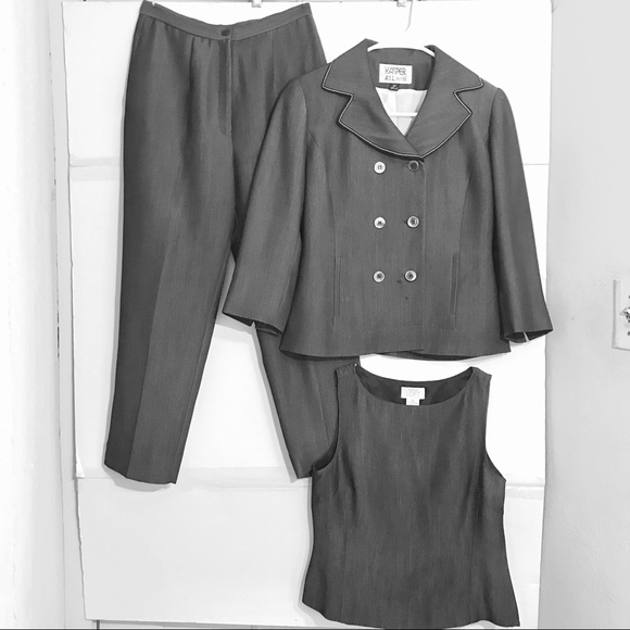 Kasper Jackets & Blazers - Vintage Kasper A.S.L. Petite 3 pieces Suit